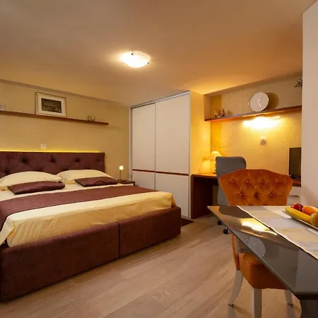 Oleander * Сплит